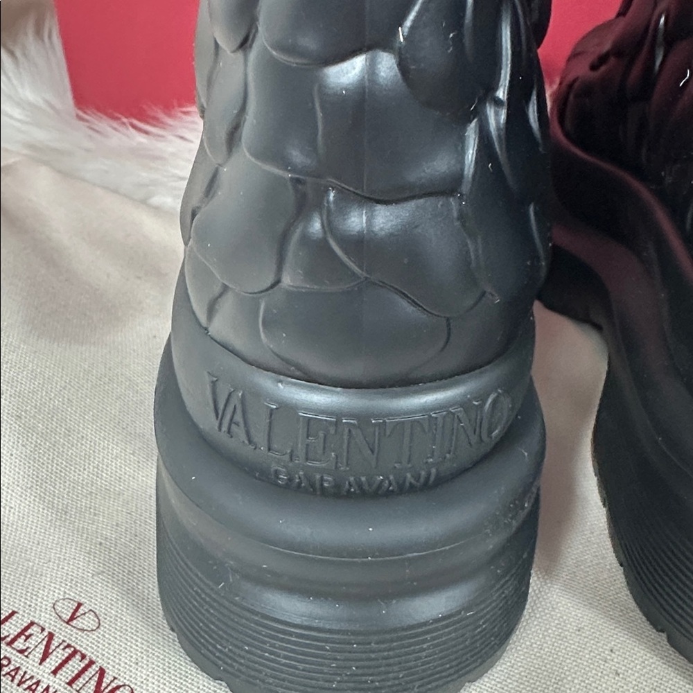 Valentino Garavani Black Atelier Textured Floral Rose Rain Winter Boots 37/7 NWT - Picture 6 of 11